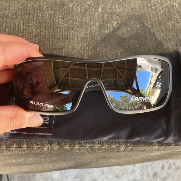 Carve “Korbin”unisex polarized wrap sunglasses with pouch - Picture 4 of 8